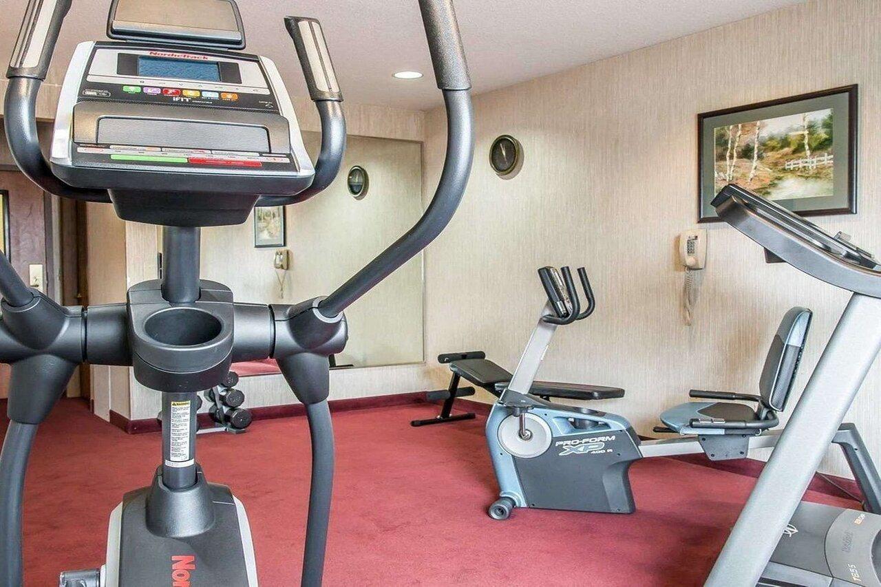 Quality Inn Upper Sandusky Esterno foto
