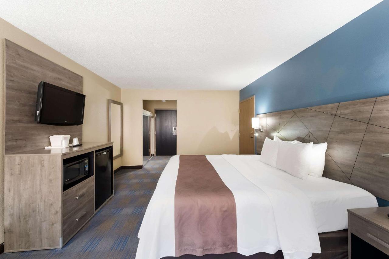 Quality Inn Upper Sandusky Esterno foto