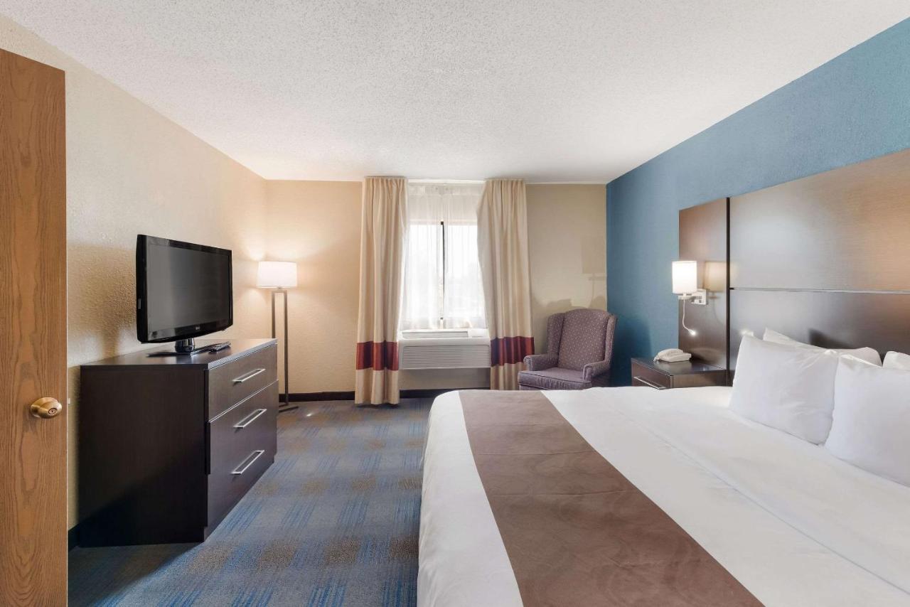 Quality Inn Upper Sandusky Esterno foto