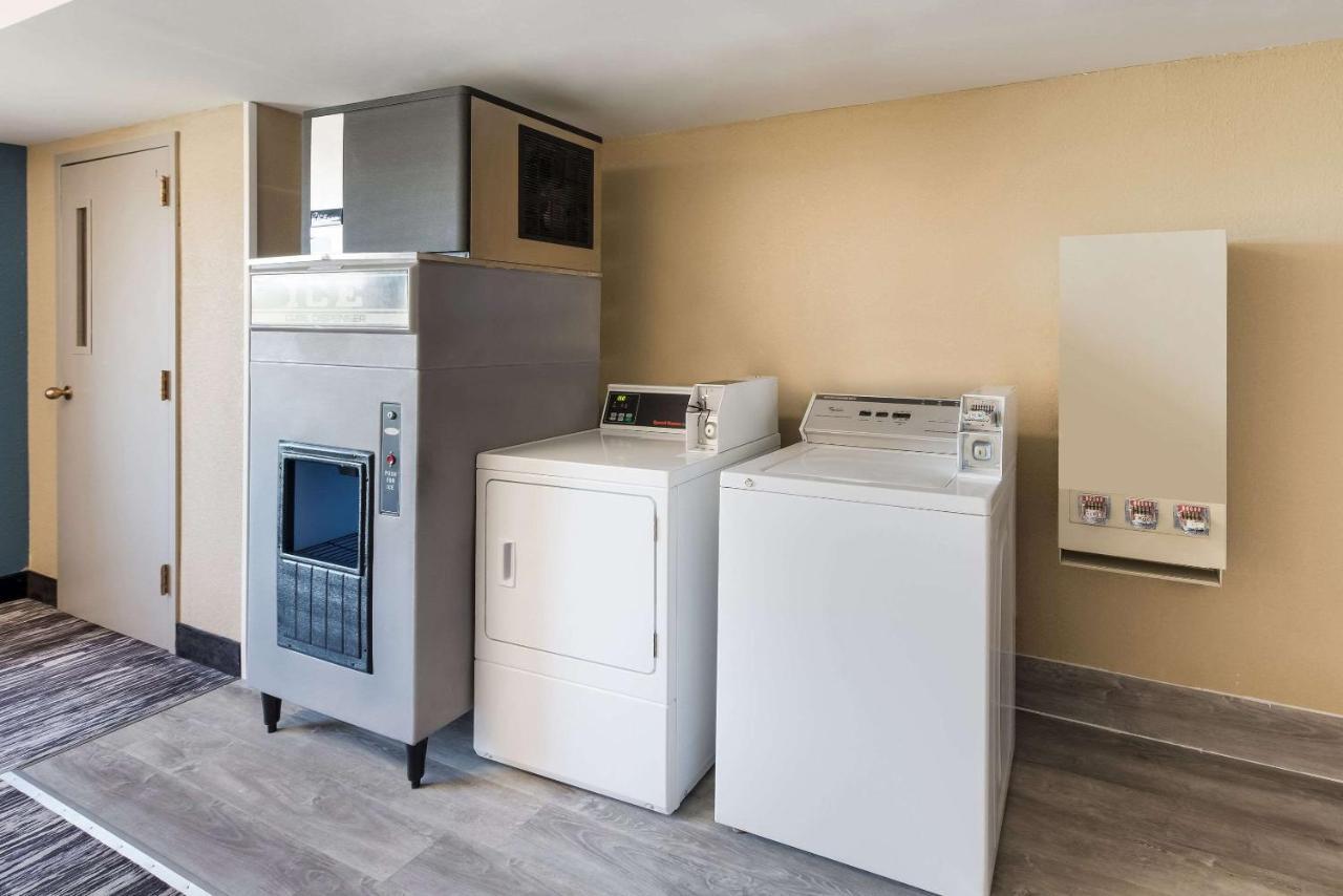 Quality Inn Upper Sandusky Esterno foto