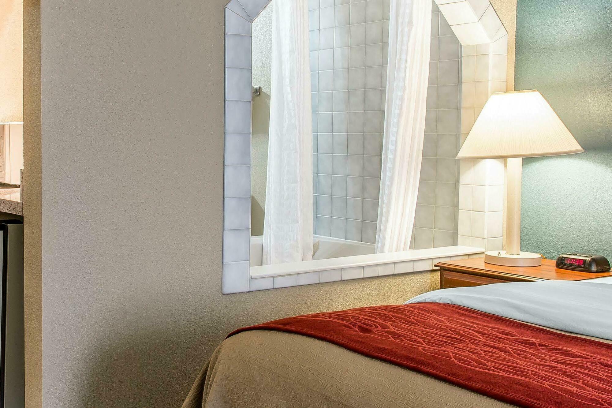 Quality Inn Upper Sandusky Esterno foto