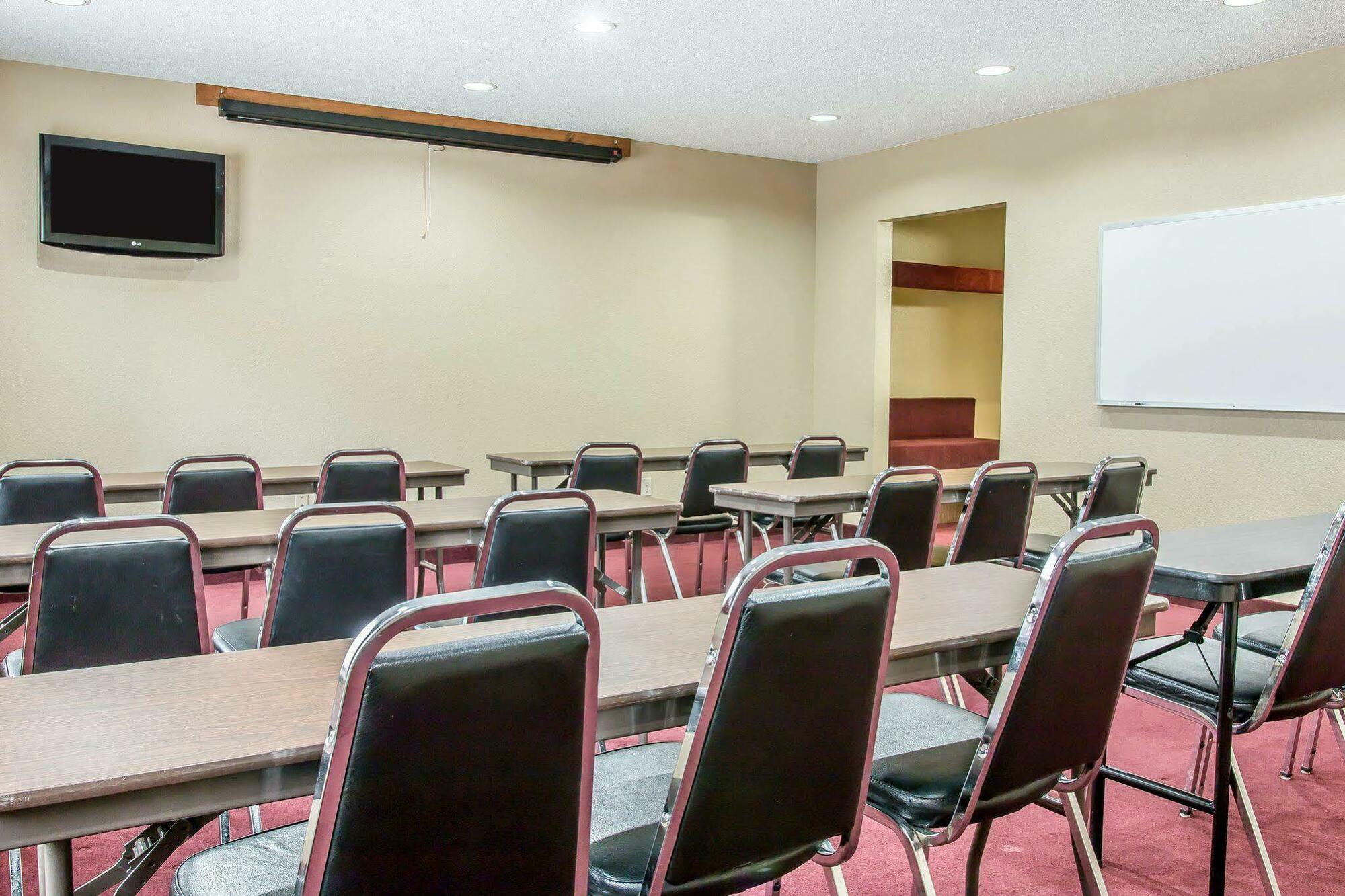 Quality Inn Upper Sandusky Esterno foto